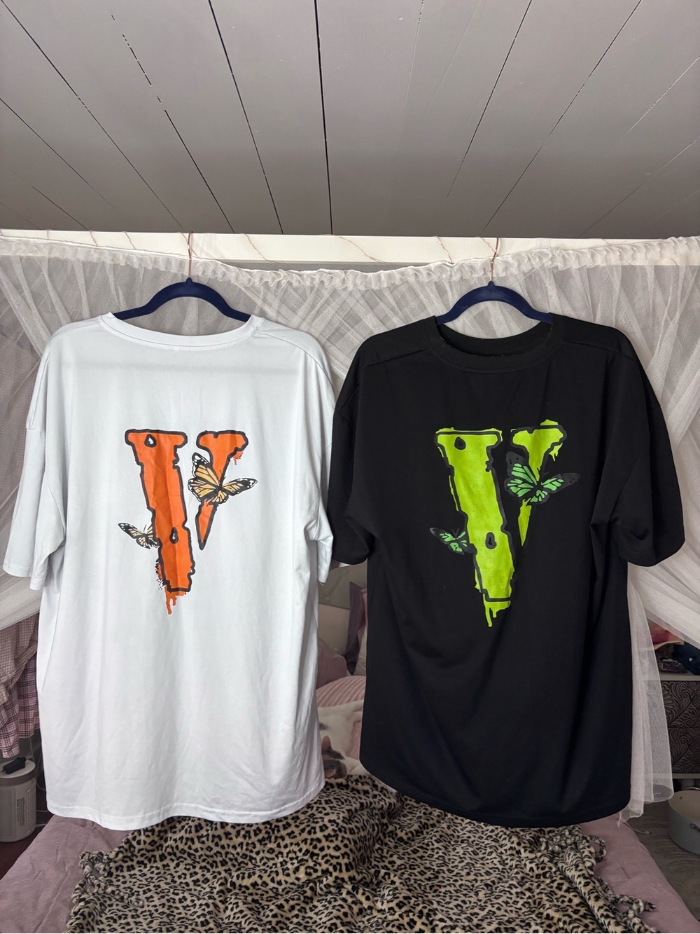 VLONE BUNDLE 2Women’s XL Short-Sleeve Tees with Orange or Neon Green V Graphic